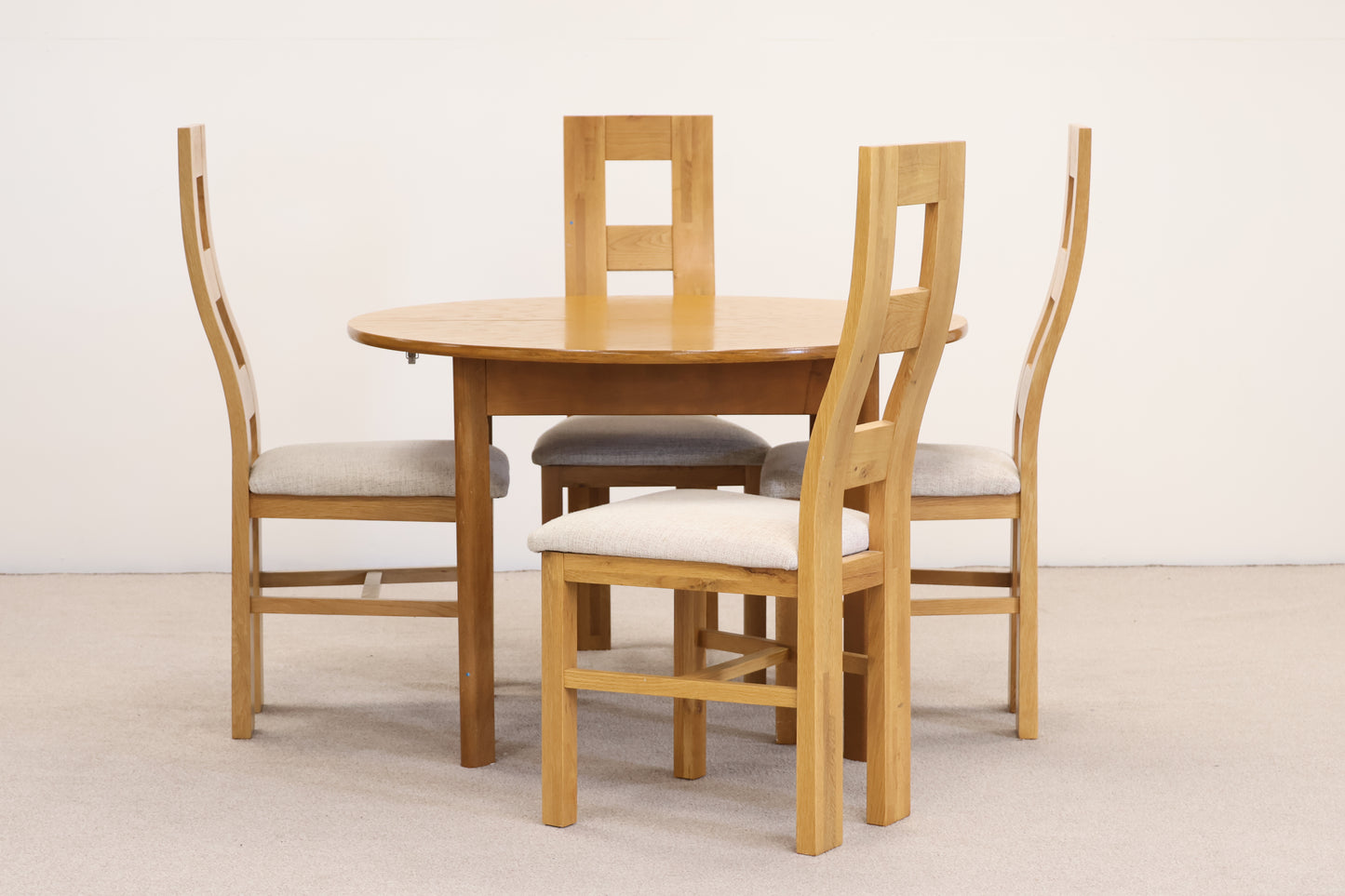 Oval Extendable Dining Table