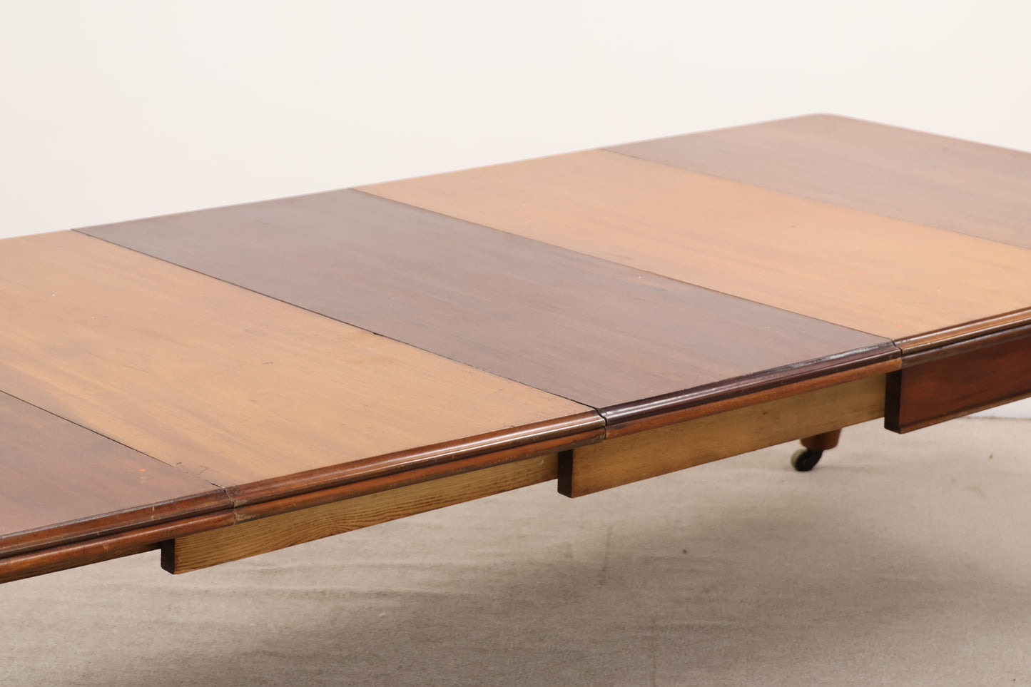 Victorian Mahogany Dining Table