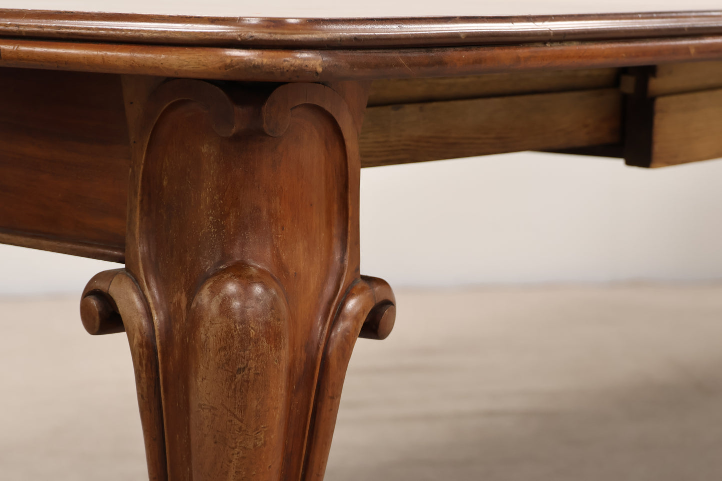 Victorian Mahogany Dining Table