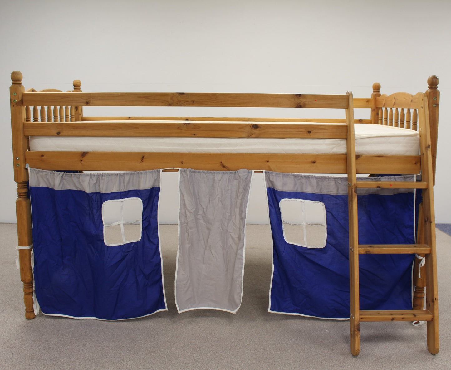 Child's Cabin Bed