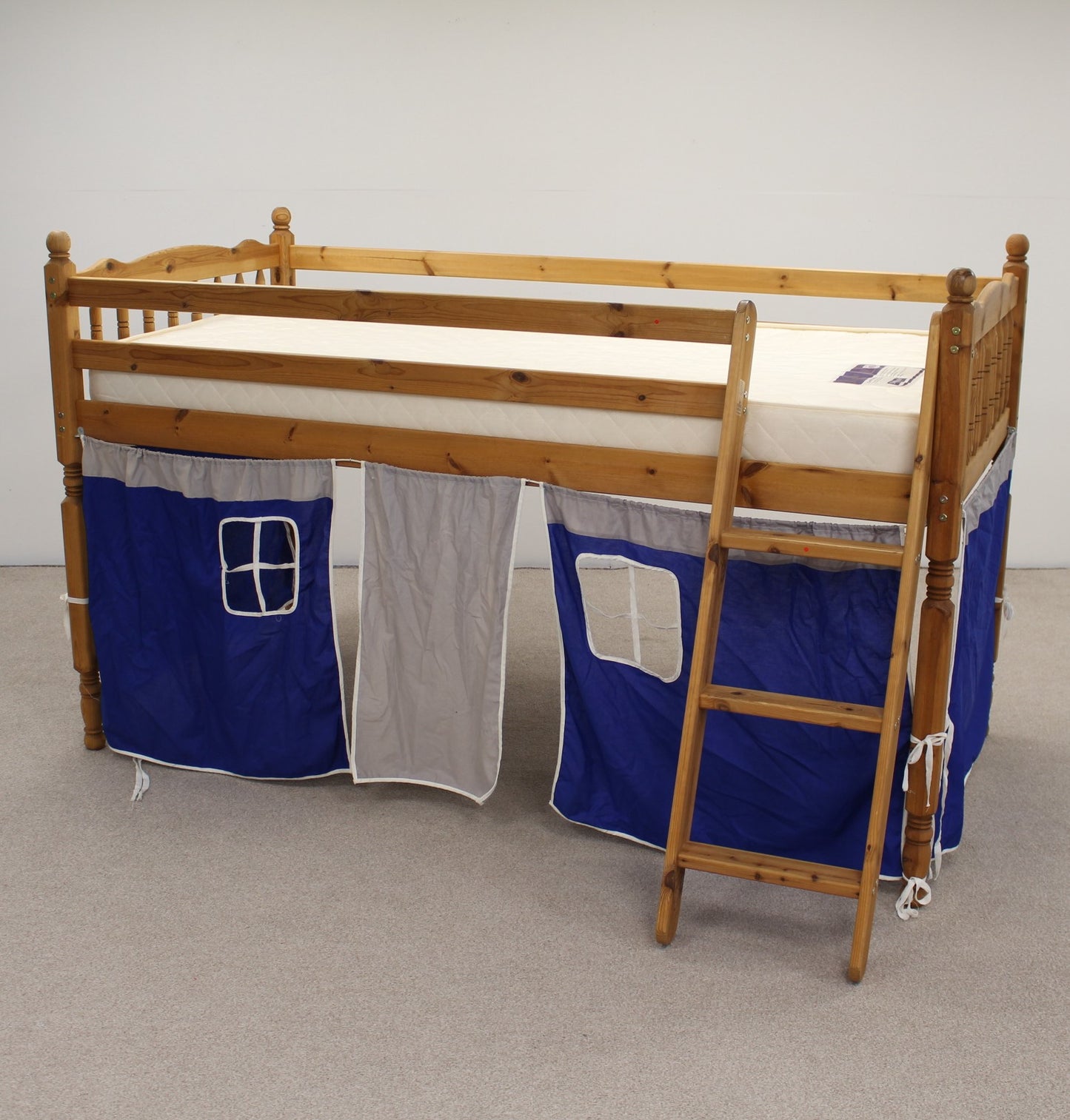 Child's Cabin Bed