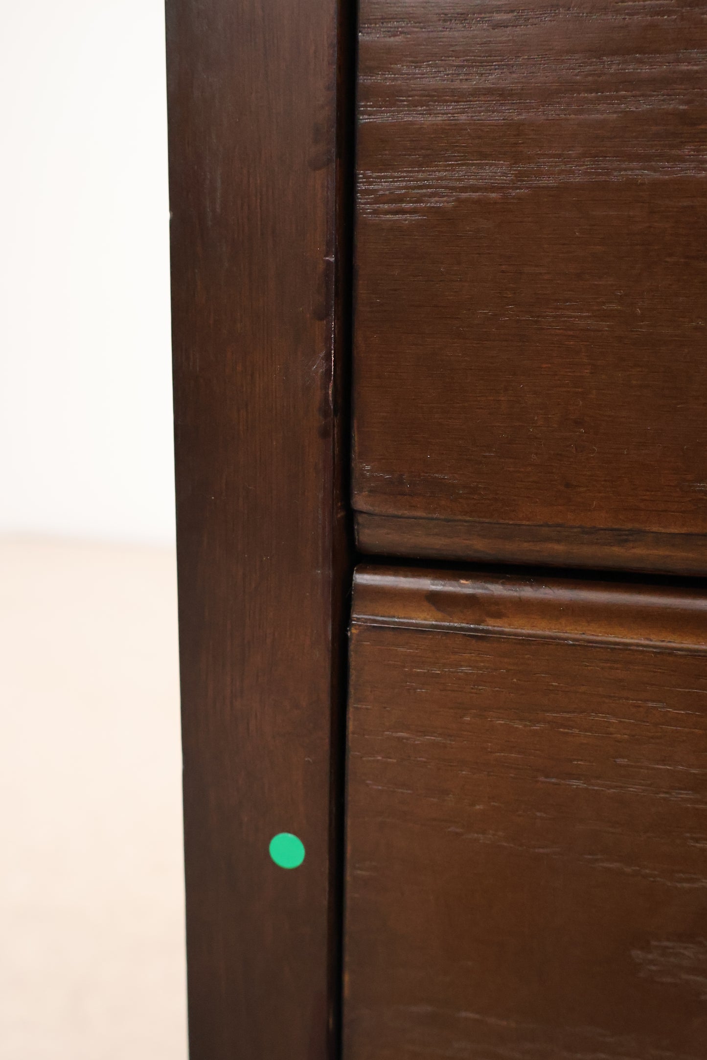 Dark Oak Veneer Chest of (5) Drawers