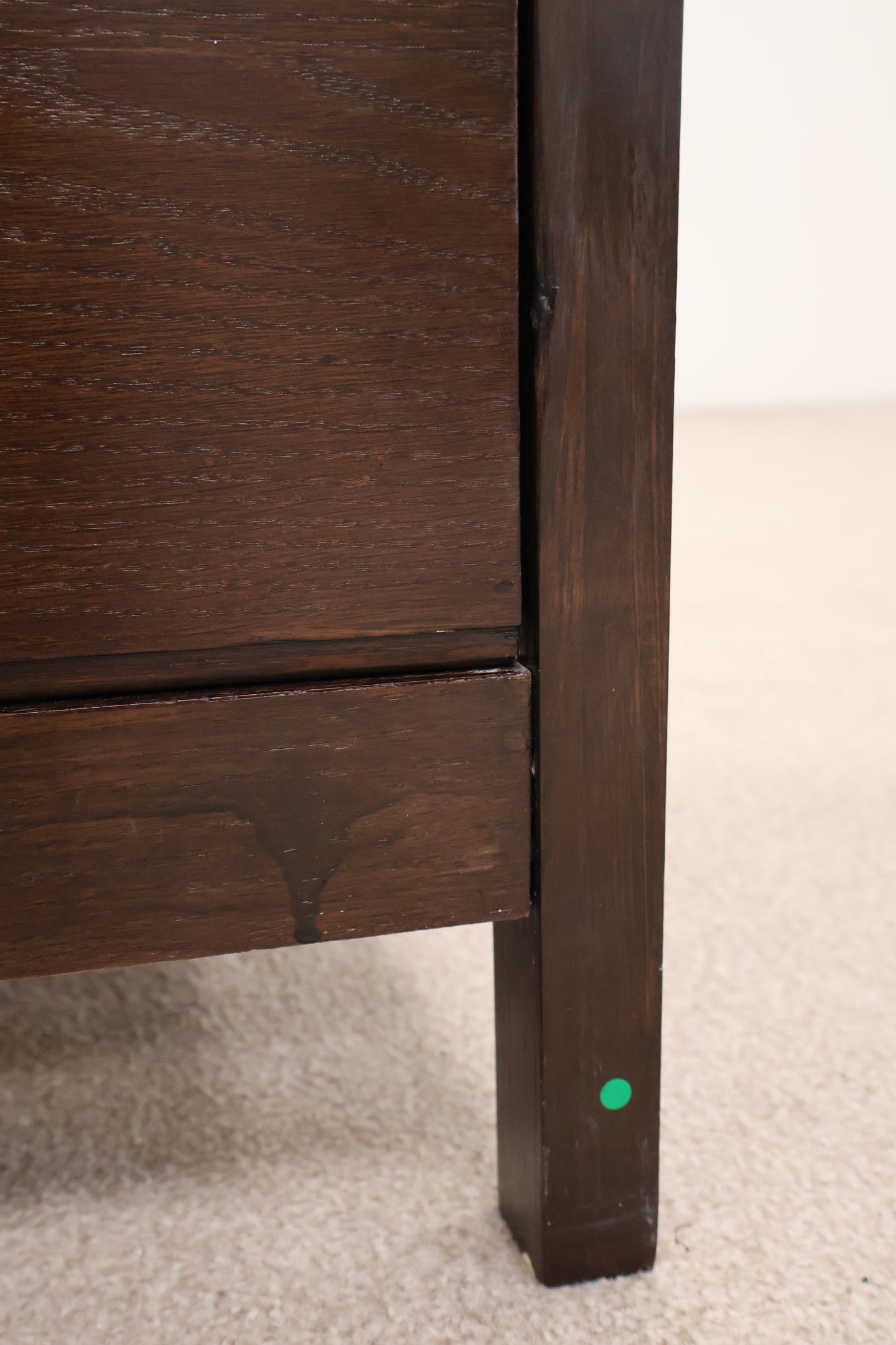 Dark Oak Veneer Chest of (5) Drawers