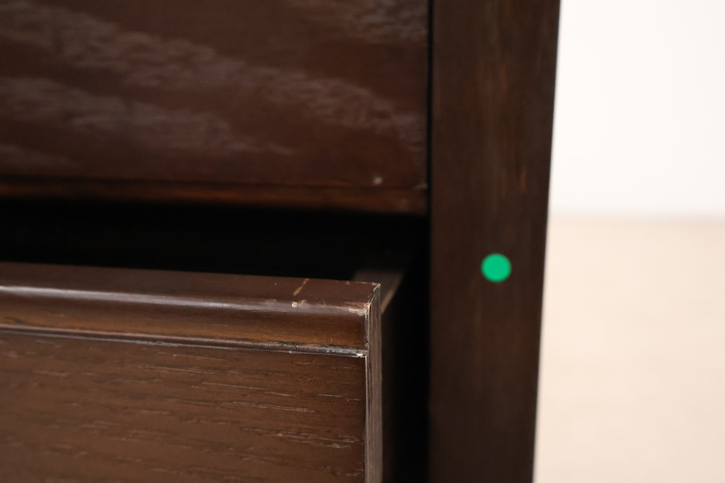 Dark Oak Veneer Chest of (5) Drawers