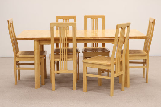 Extendable Dining Table and Chairs