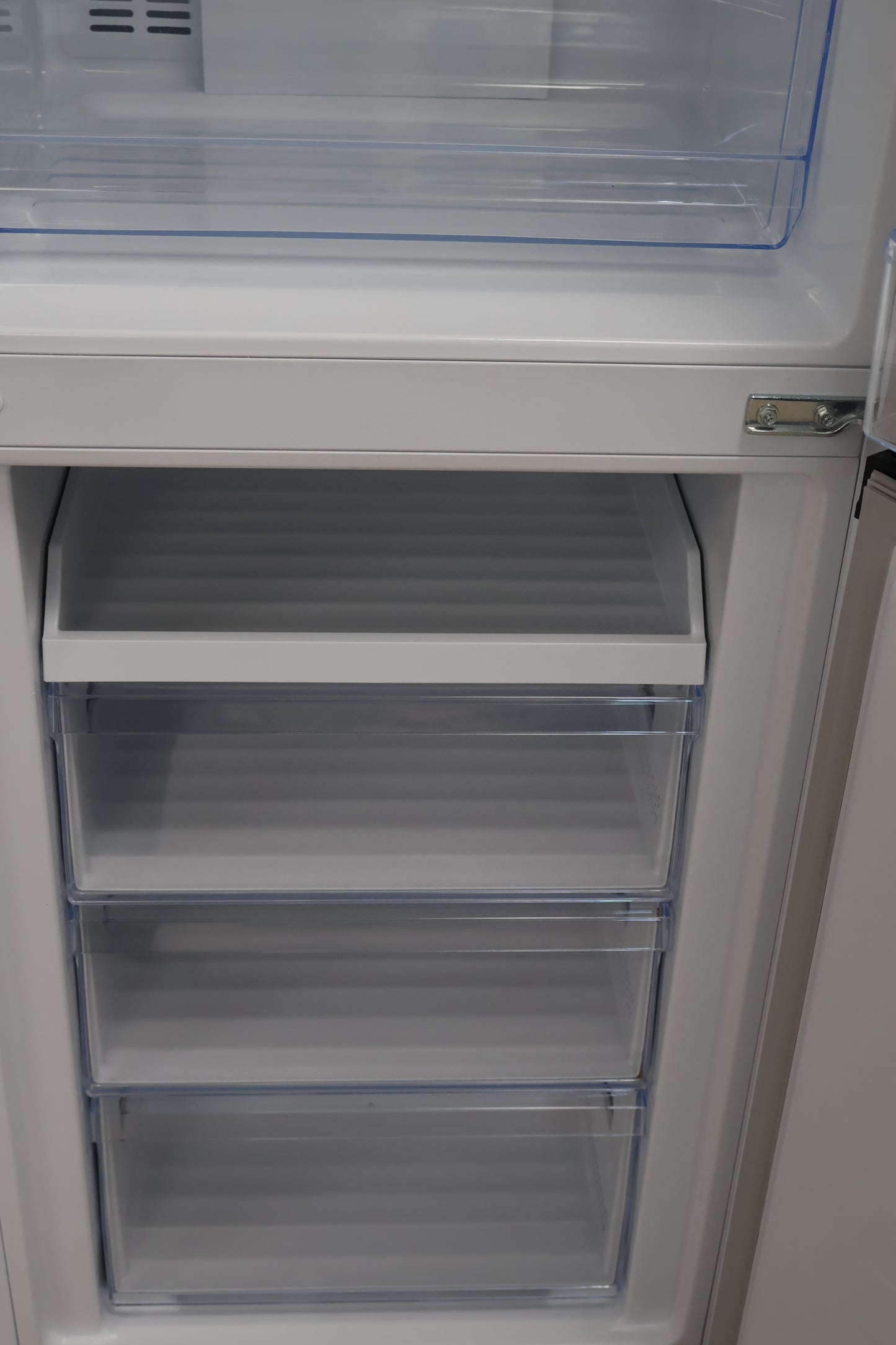 Freestanding Fridge Freezer by Fridgemaster