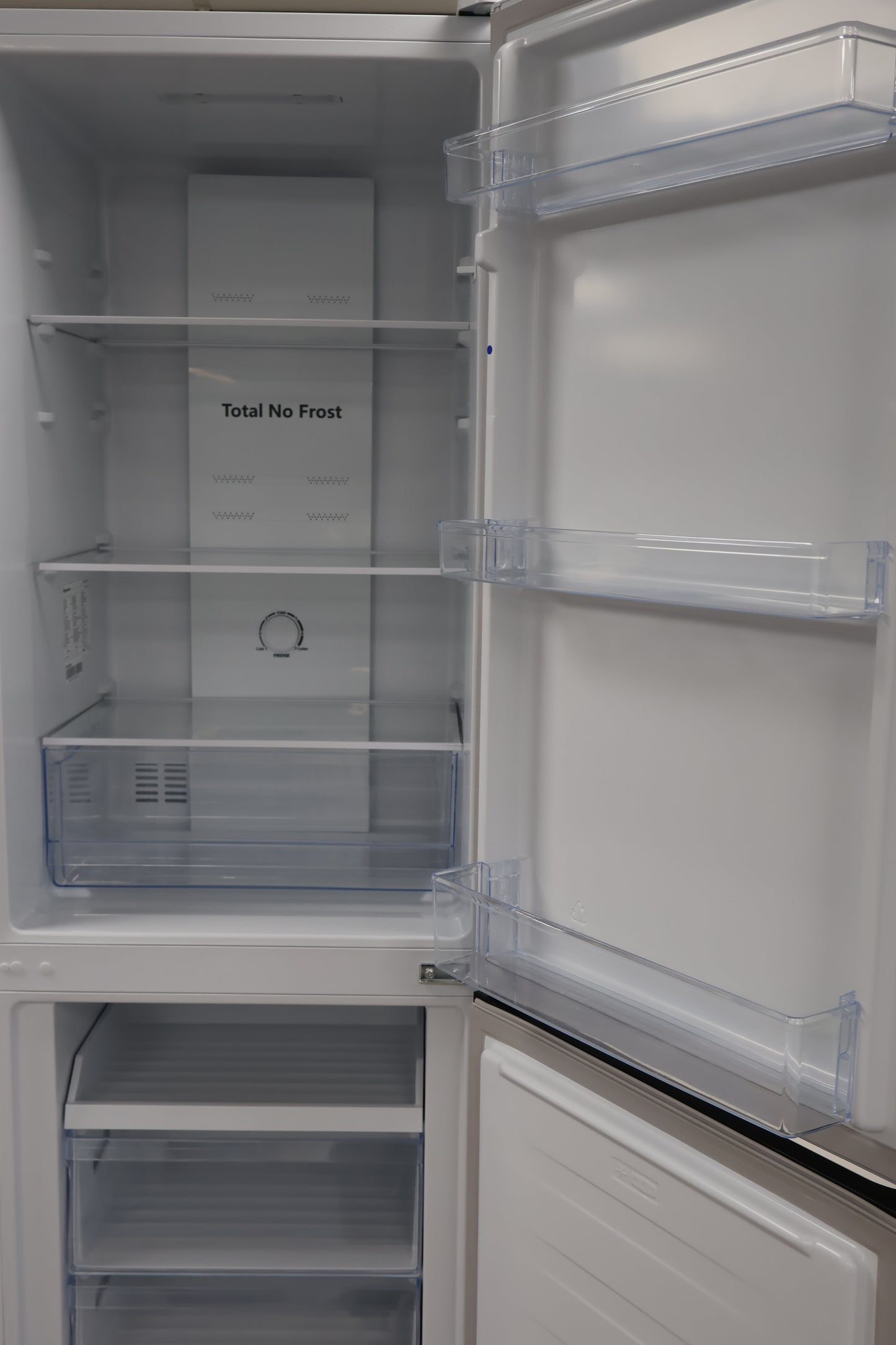 Freestanding Fridge Freezer by Fridgemaster