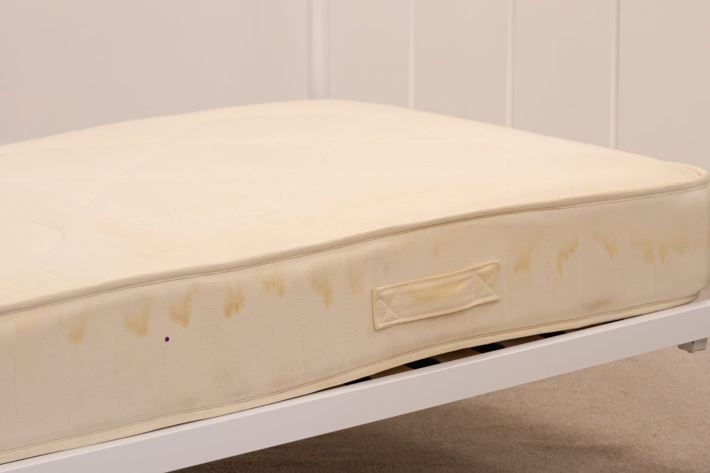 Single Bed with Sanitised Mattress