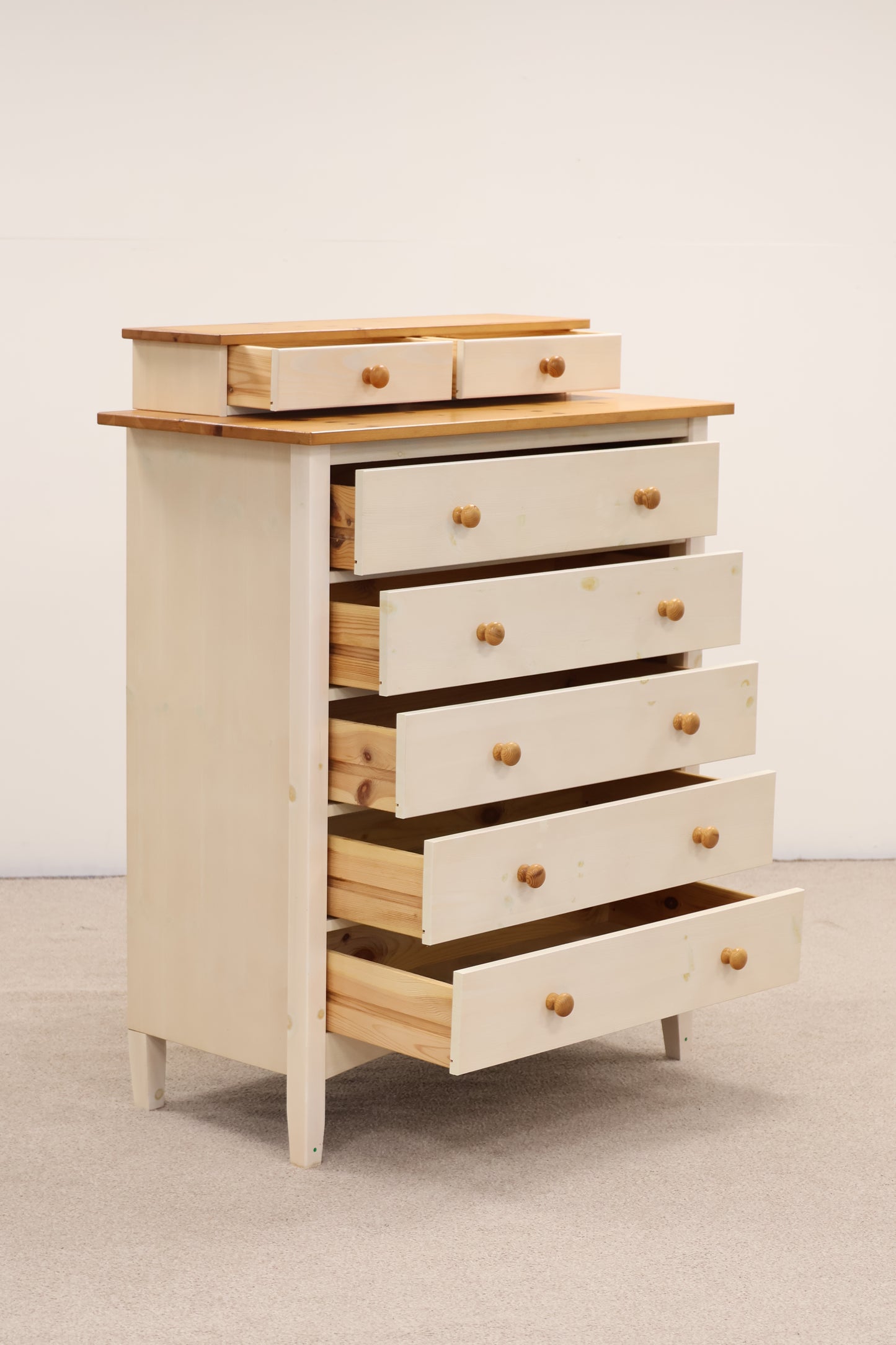 Pine Chest of Drawers
