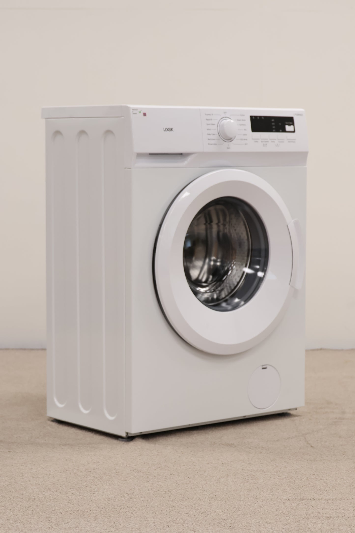 Washing Machine by Logik