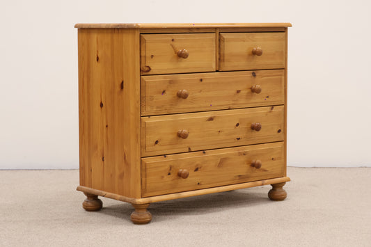 Pine Chest of Drawers