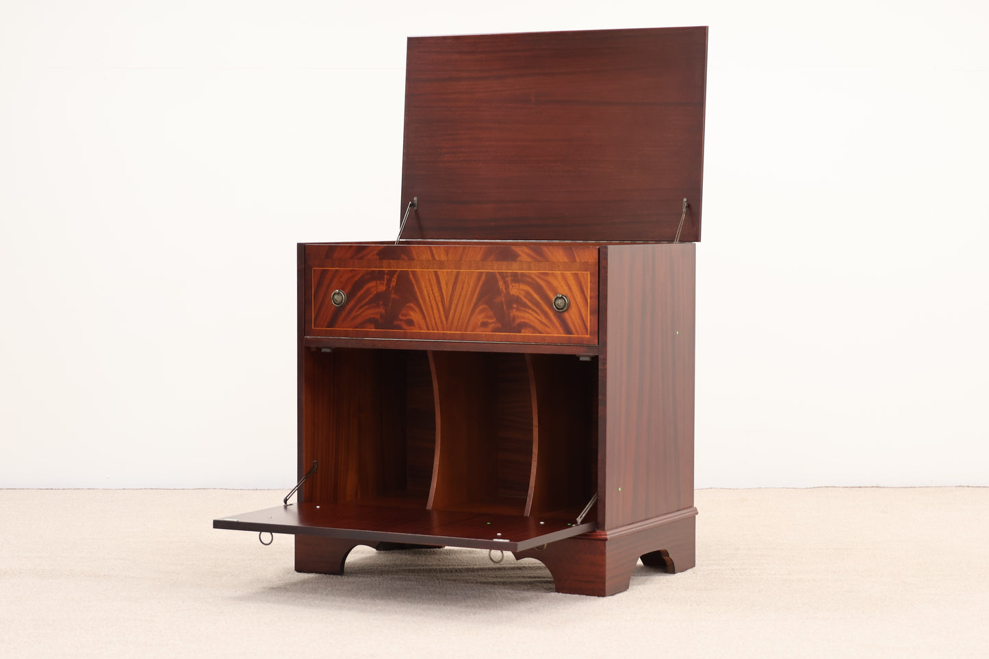 Faux Mahogany Chest of Drawers – Concealed Dry Bar