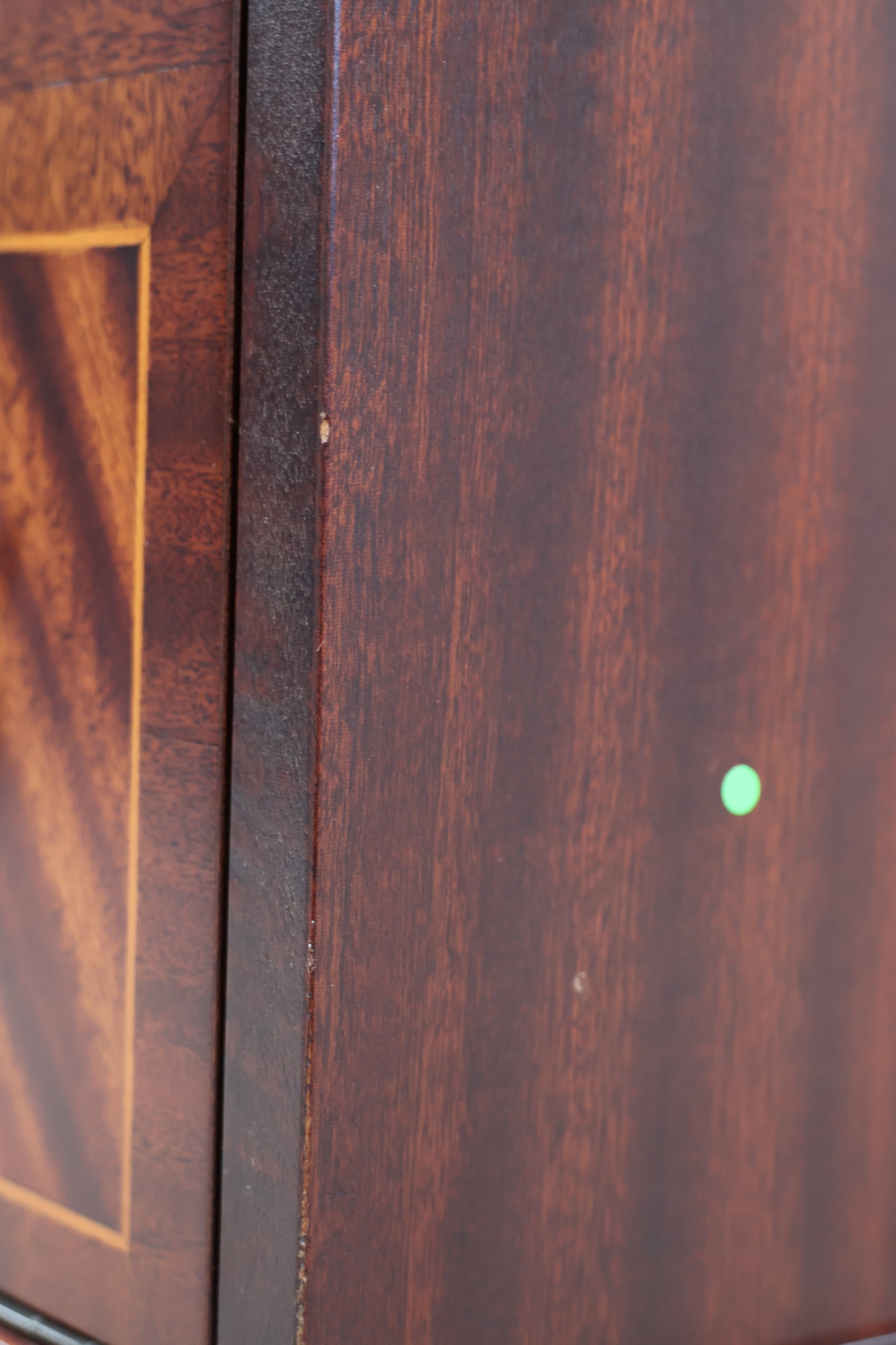 Faux Mahogany Chest of Drawers – Concealed Dry Bar