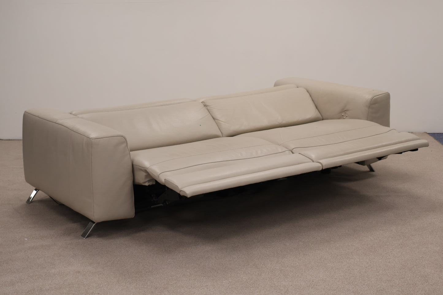 Electric Reclining Sofa