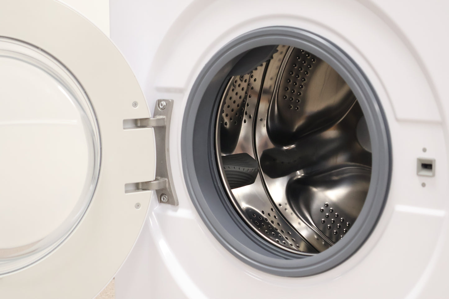 Washing Machine by Haden