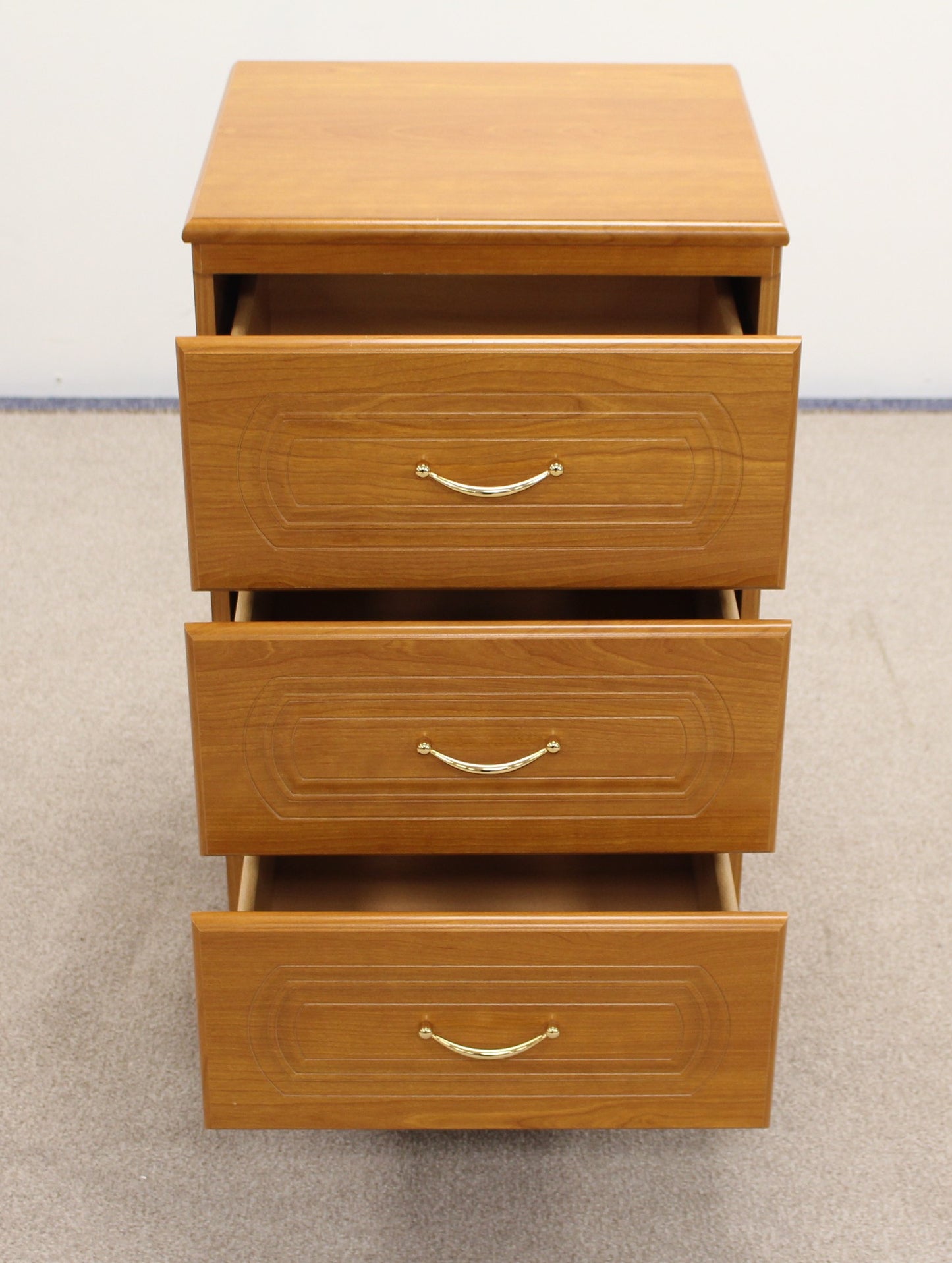 Matching Bedside Chest of Drawers
