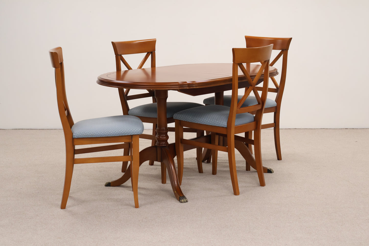 Ornate Extendable Dining Table With Chairs