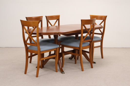 Ornate Extendable Dining Table With Chairs