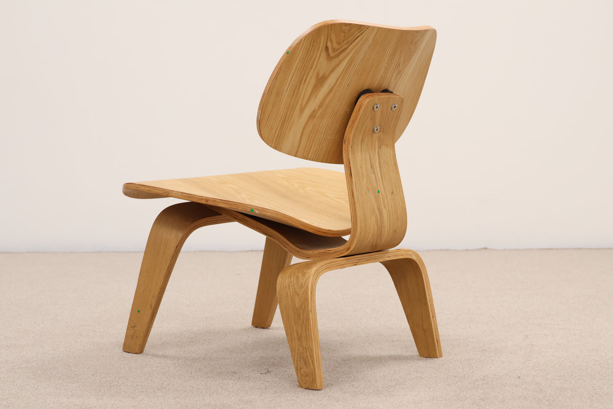 Eames Style Chair