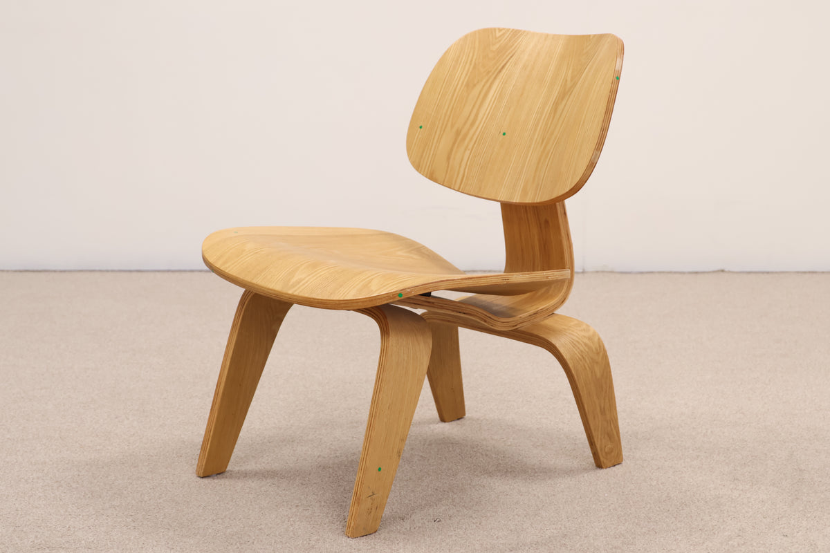 Eames Style Chair