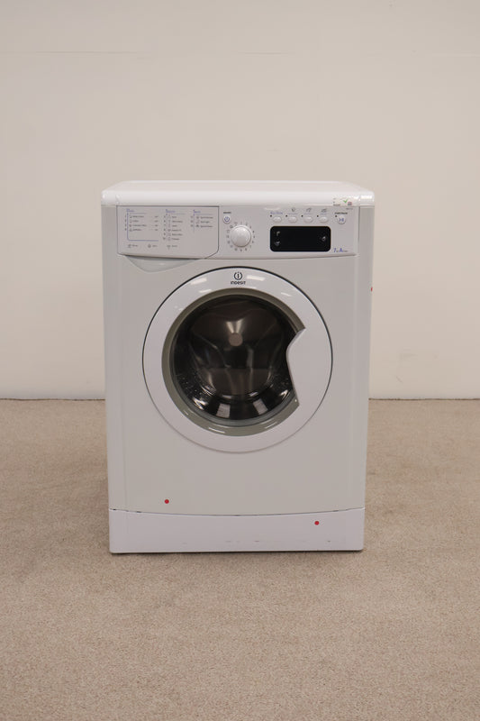 Washing Machine by Indesit