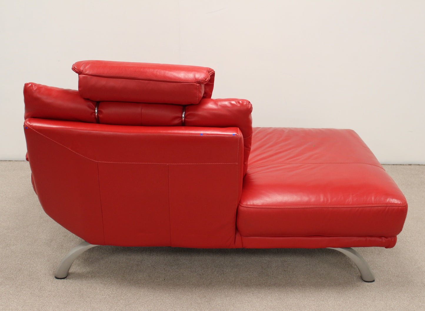 Leather Chaise Lounge