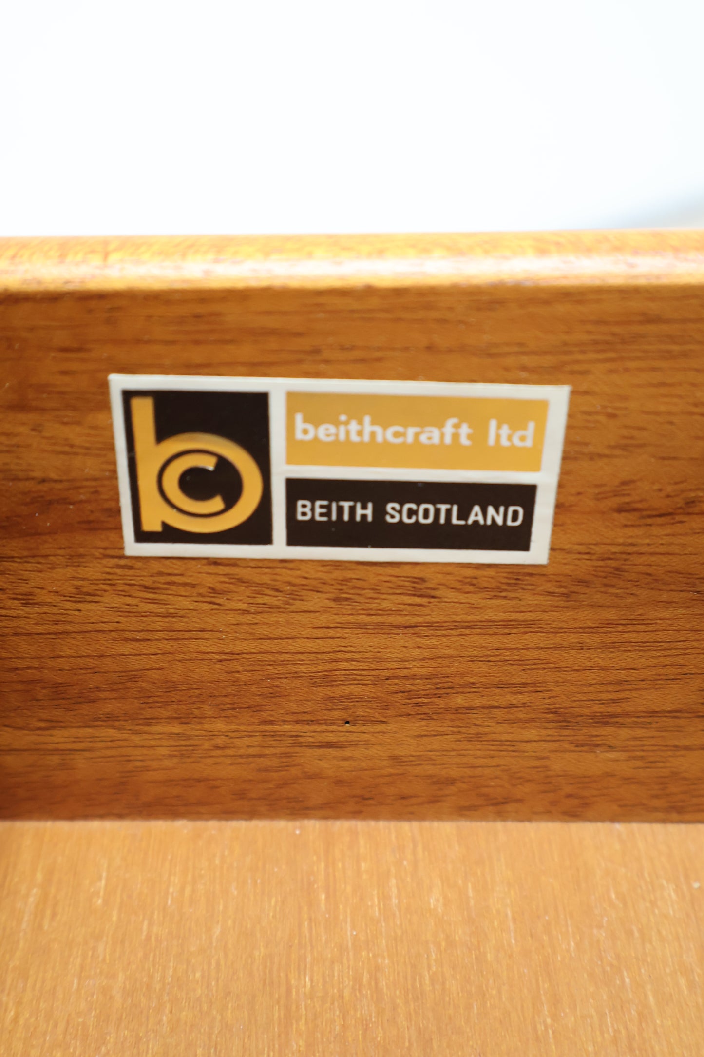 Dressing Table by Beithcraft Scotland