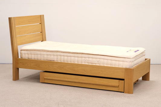 Oak Single Bed with Sanitised Mattress
