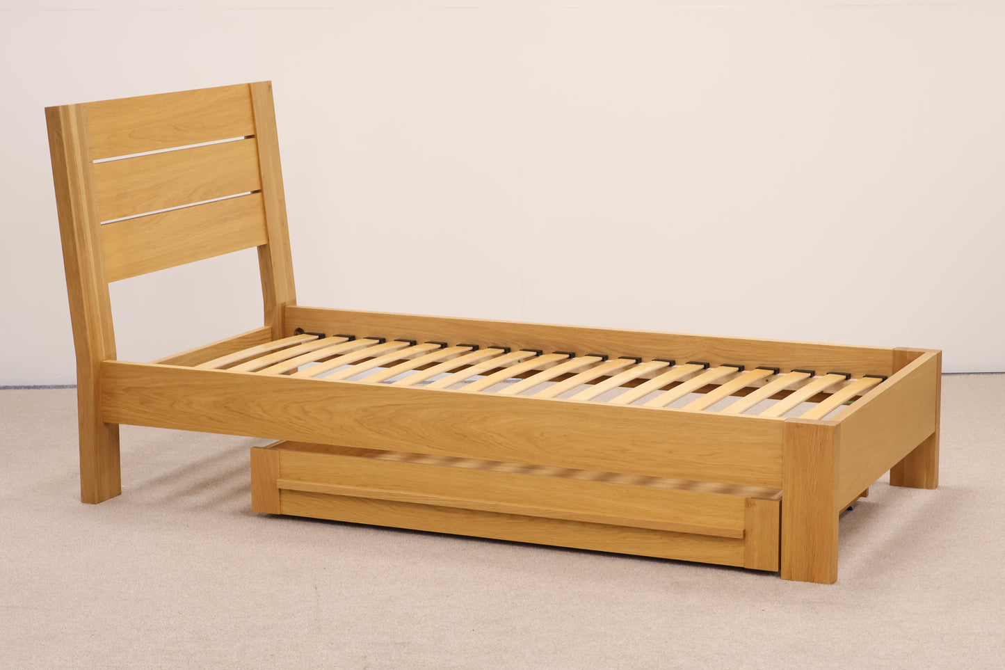 Oak Single Bed with Sanitised Mattress