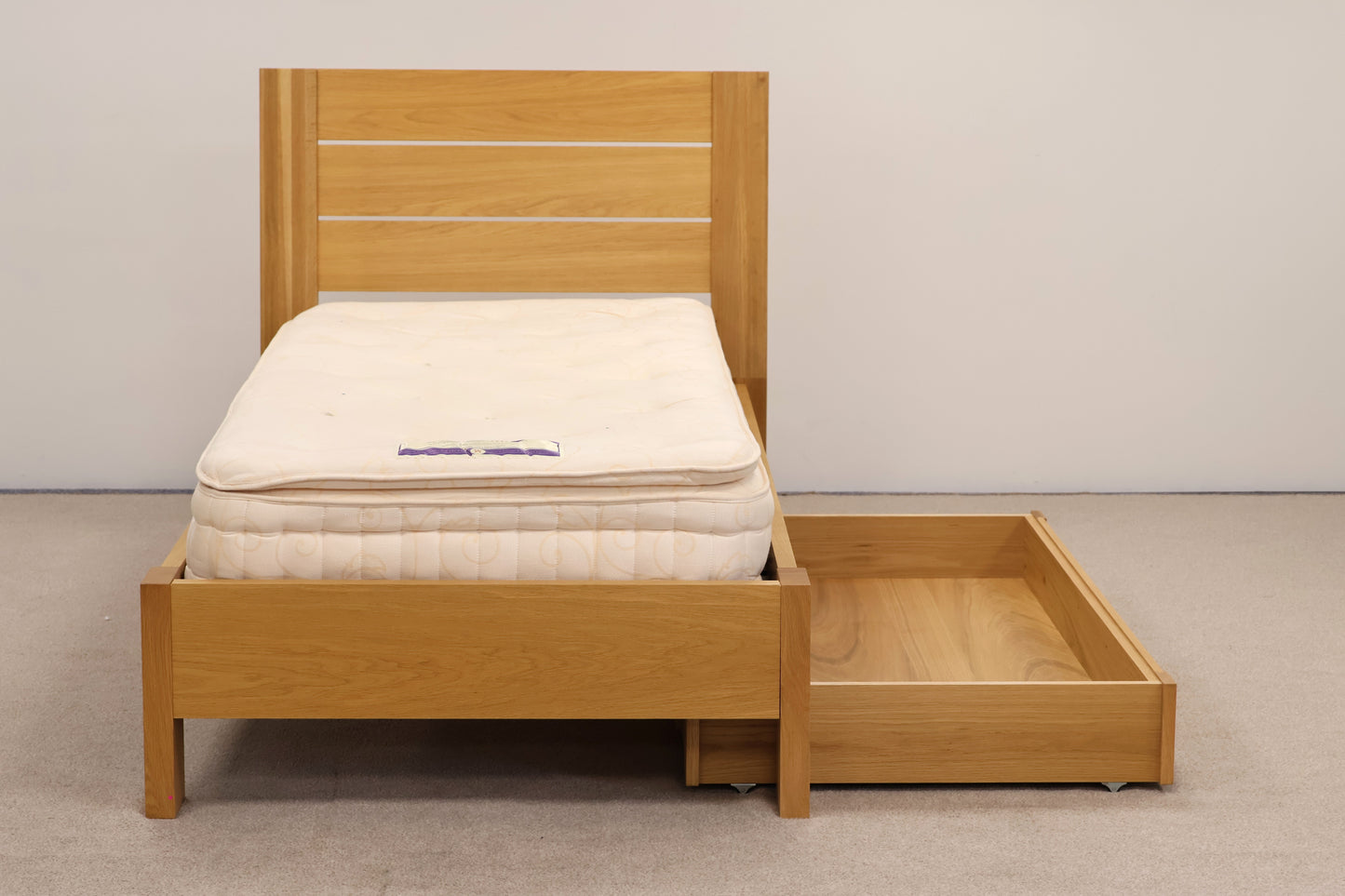 Oak Single Bed with Sanitised Mattress
