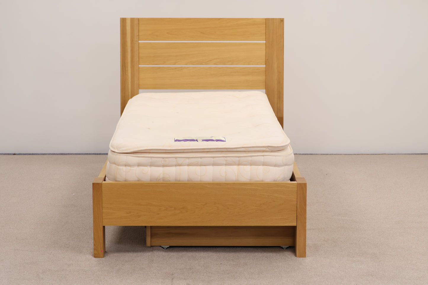 Oak Single Bed with Sanitised Mattress