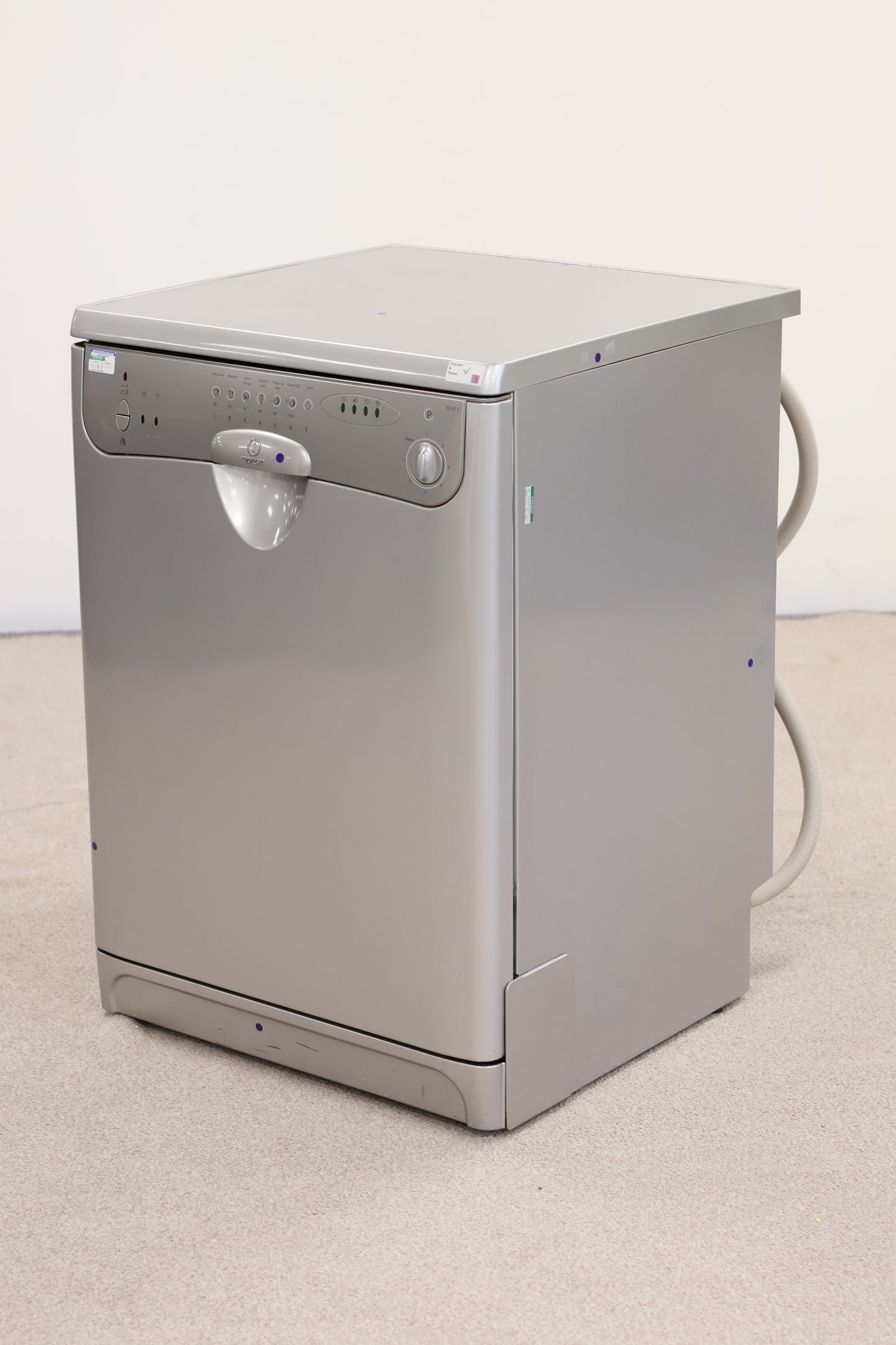Dishwasher by Indesit