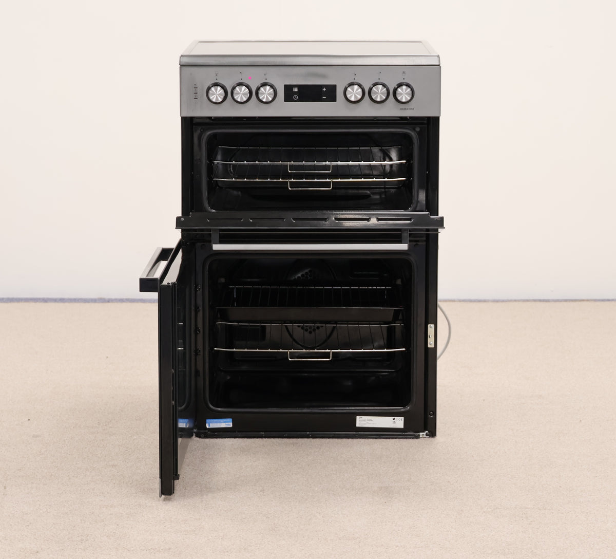 Cooker by Beko