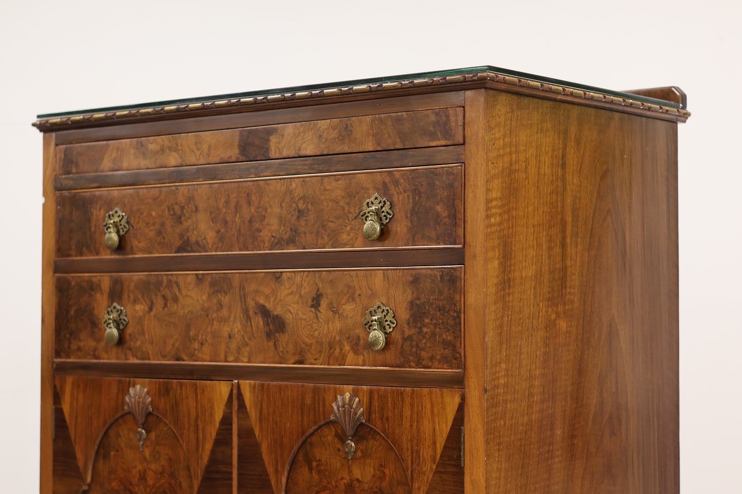 Vintage Chest of Drawers