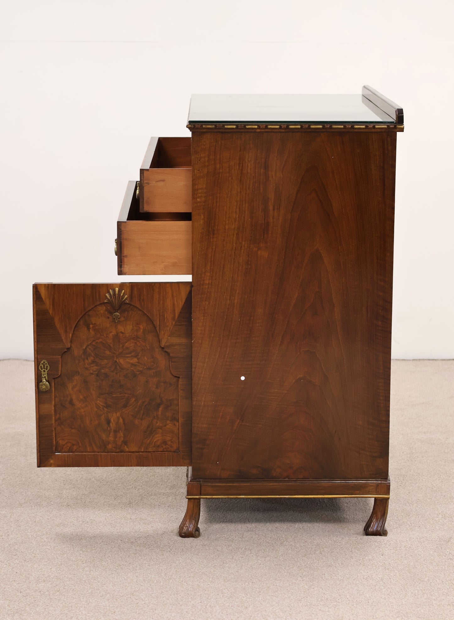 Vintage Chest of Drawers