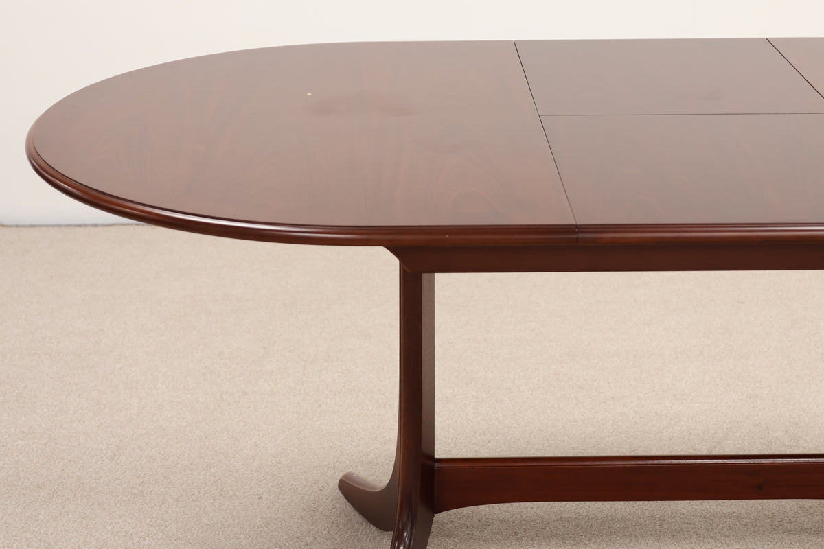 Extendable Dining Table