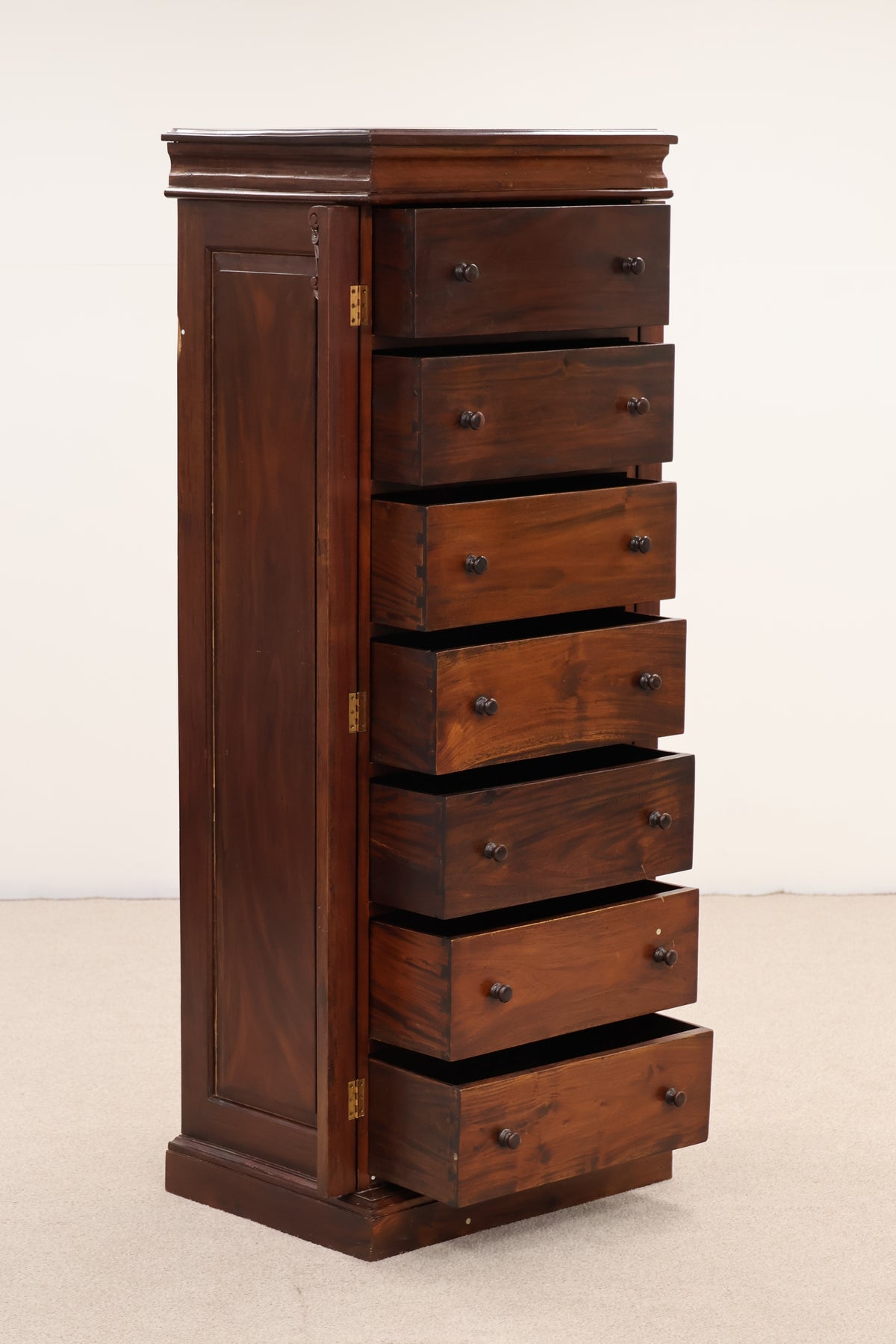Vintage Wellington Chest