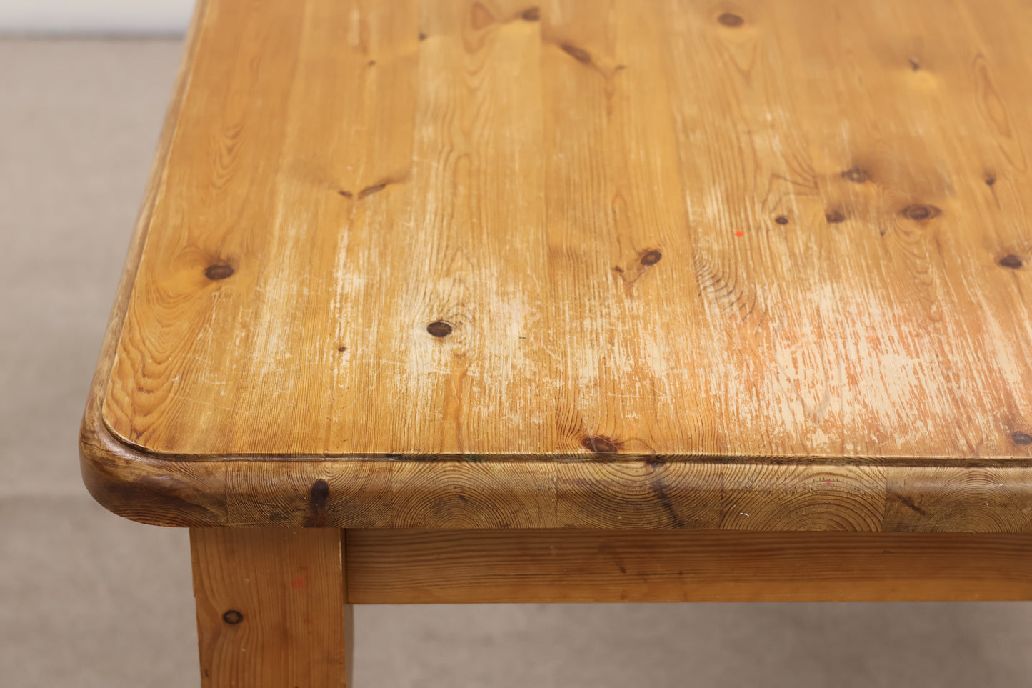 Pine Table by UPCYCLEinc
