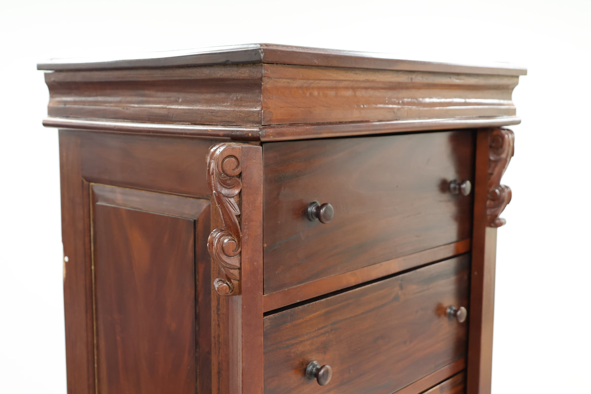 Vintage Wellington Chest