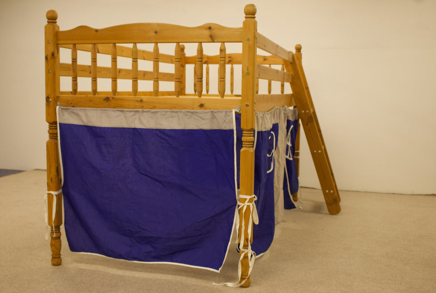 Child's Cabin Bed