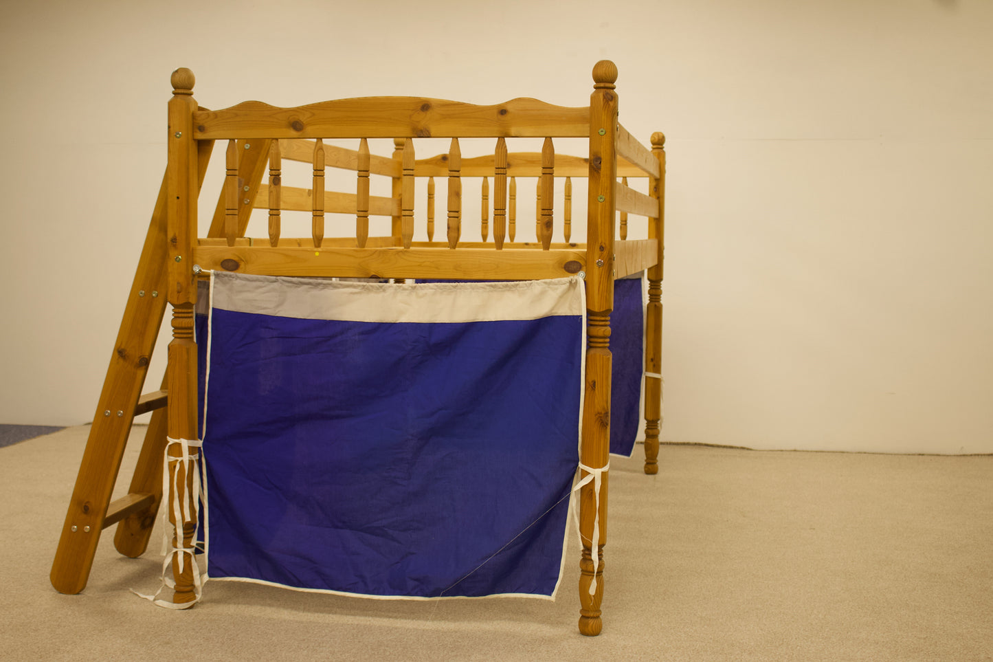 Child's Cabin Bed