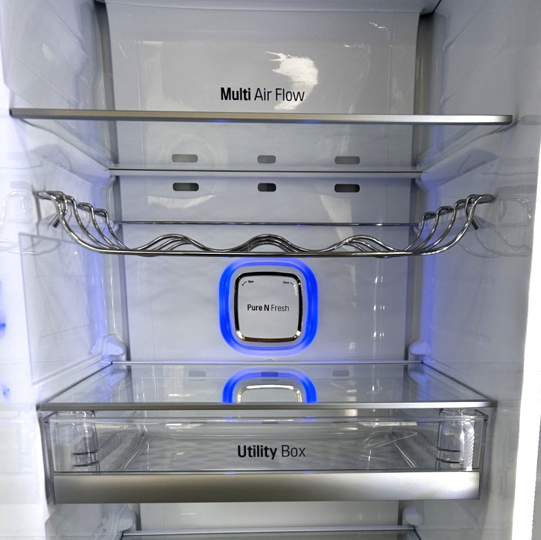 American Style Fridge Freezer by LG