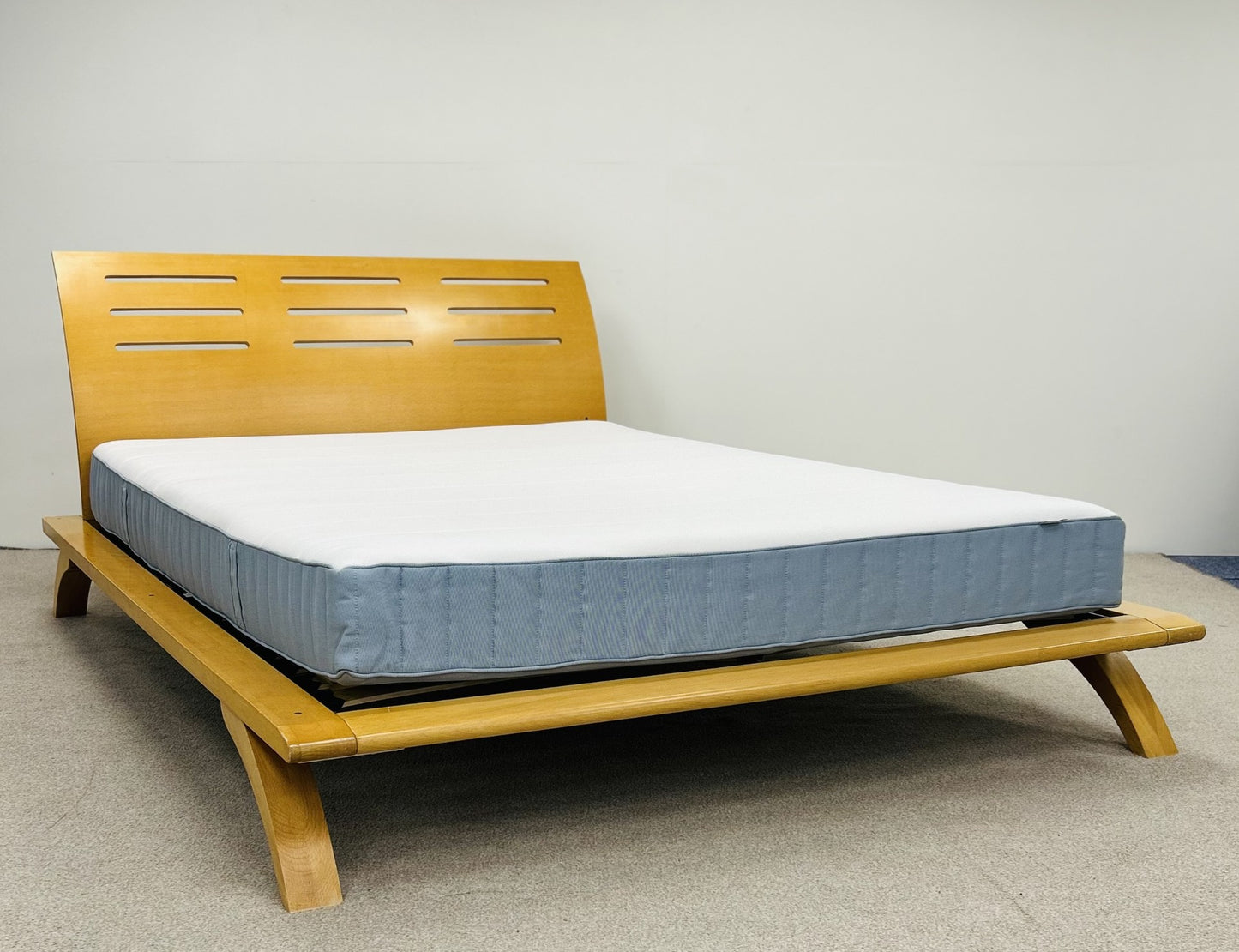 King Size Bed with Sanitised Mattress