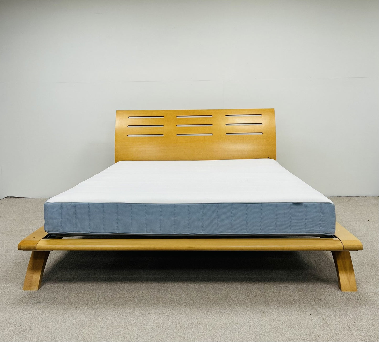 King Size Bed with Sanitised Mattress